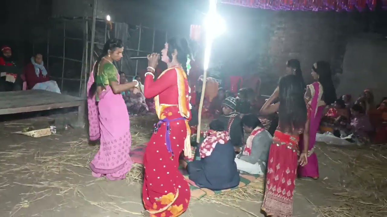 Maa visohori ki bhut pyari si bandana/maa monusa surjapuri porogam..