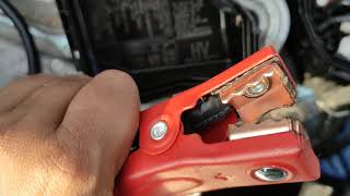 How to jump start a Toyota Yaris Hybrid with flat auxiliary battery