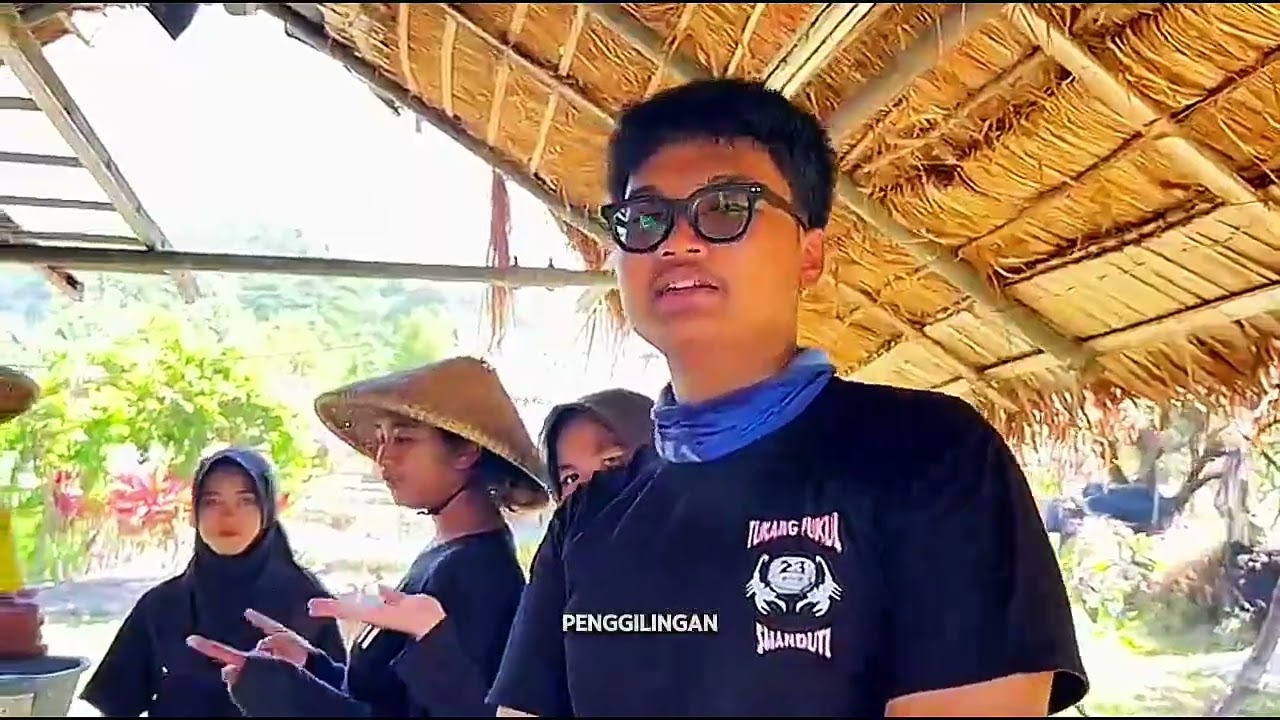 Tugas SOSIOLOGI Komunitas Kelompok 5 (KOMUNITAS PERTANIAN)