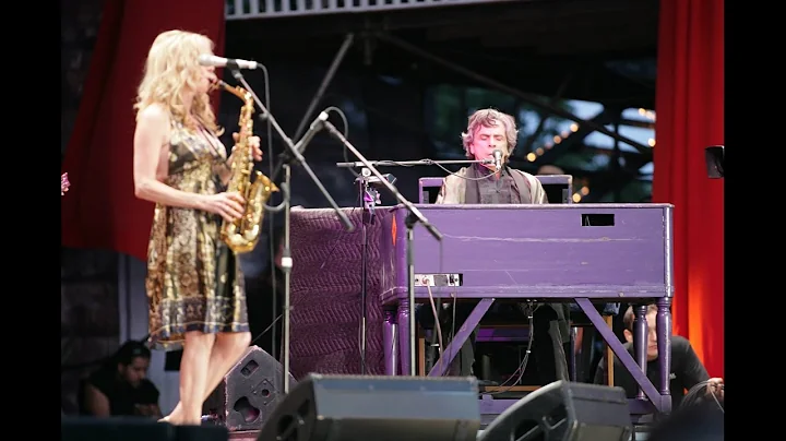 Bobby Whitlock & CoCo Carmel "Why Does Love Got To...