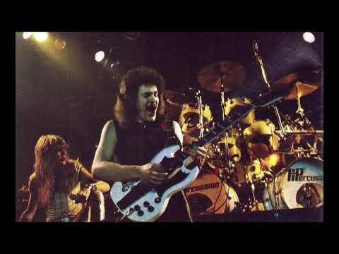 Saxon - 07 - 20,000 Ft (Middlesbrough - 1980)