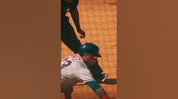 Javier Baez being the MASTER of Slides🔥 #shorts #baseball #sports #mlb