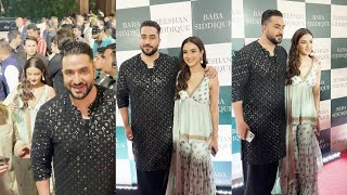 Beautiful Couple 😍 Jasmine Bhasin & Aly Goni Looks Beautiful Together At Baba Siddique Iftar Party