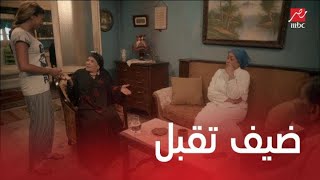 مسلسل موجة حارة | الحلقة 15 | الخضرة الشناوية تقيم في منزل إجلال