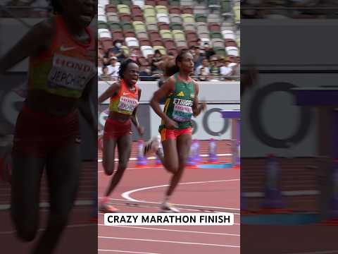 Incredible finish to women’s marathon at Tokyo #worldathleticschamps #marathon #running #sports