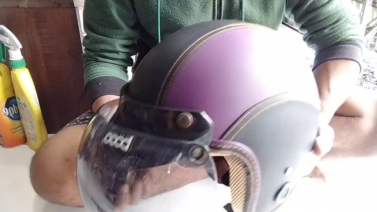 Cara Membersihkan Kaca Helm Yang Tergores