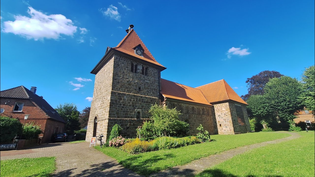 Die Glocken der kirche st gangolf Wietzen Turmaufnahme