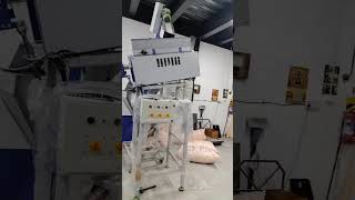 FULLY AUTOMATIC 2 CAVITY PET BLOWING MACHINE