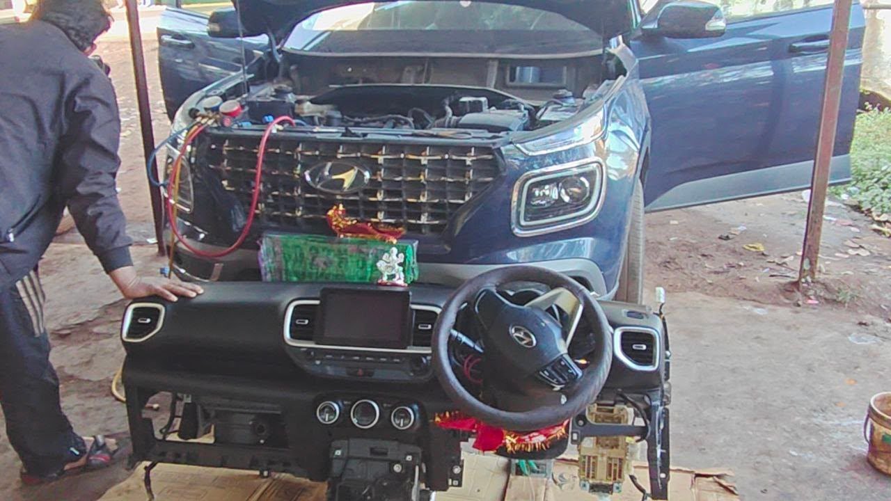 Hyundai Venue AC Gas Leakage Problem Fix | Dashboard Kholne Ka Tarika | Step-by-Step
