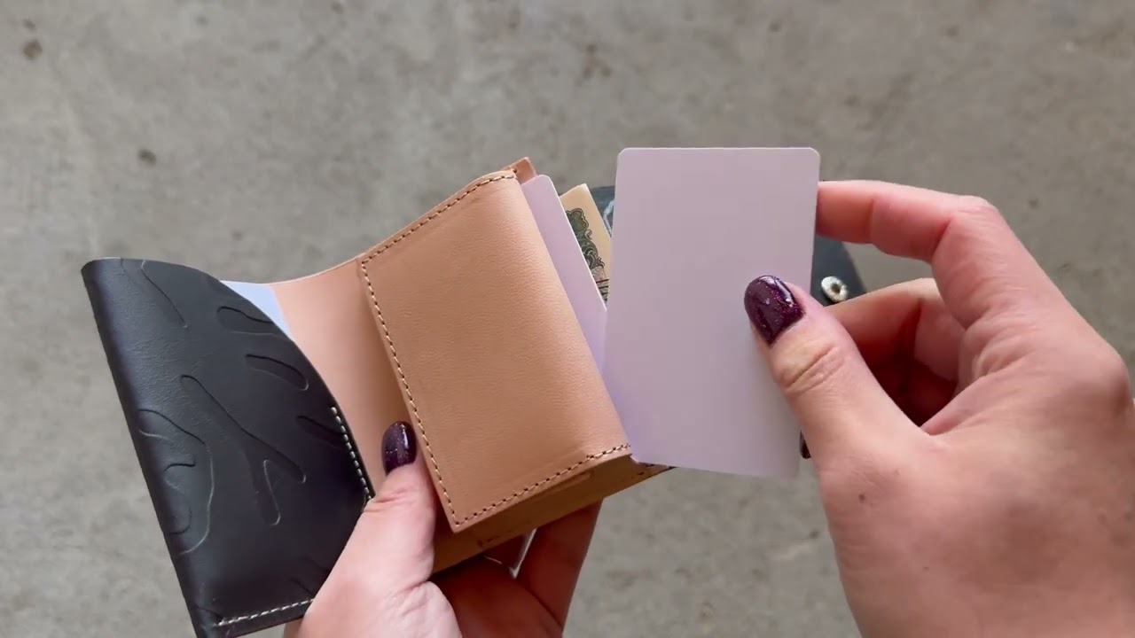 mini wallet➖SHAPES black ✖︎ natural ➖ | cian en