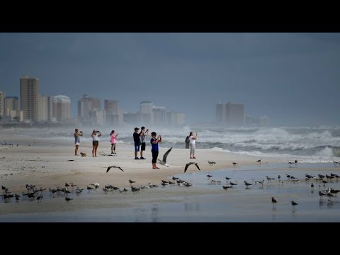 Video: Mindestens 2 Tote, Einschließlich Kind, Nach Dem Hurrikan Michael Slams Florida & Schwächt über Georgia