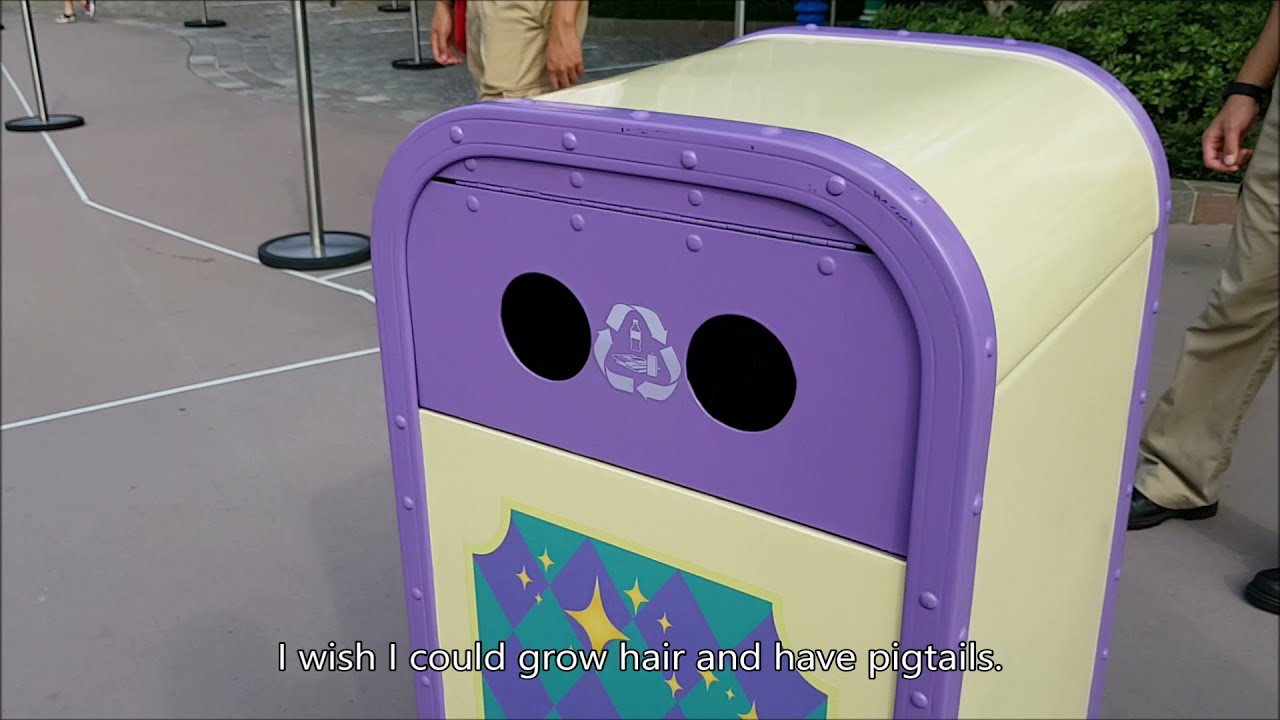 PUSH the Talking Trash Can in Fantasyland - Hong Kong Disneyland (English subtitles included)