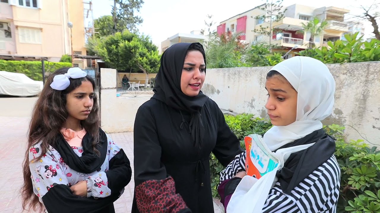 بنت صغيره تكشف حقيقة اختها الكبيره - شوف حصل ايه !!