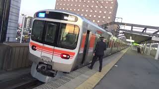 勝川駅で、３１５系の発車する瞬間　２０２４年１月１４日撮影　貫通扉のシリコン固定化と自動連結器の非装備仕様バージョンです。