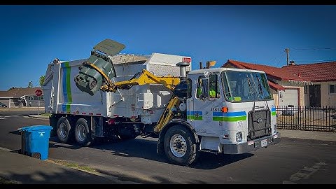 Quick ACX Heil DuraPack Python Garbage Truck - Recology Vallejo, CA
