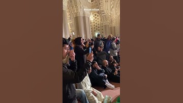 الشيخ القارئ عمر القزابري عند نهاية صلاة التراويح بمسجد الحسن الثاني kazabri