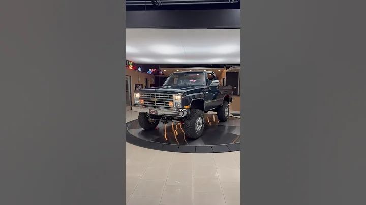 Introducing our New Arrival ! 1988 Chevrolet Blazer K5 4X4 Restomod 🤠 Available Now !