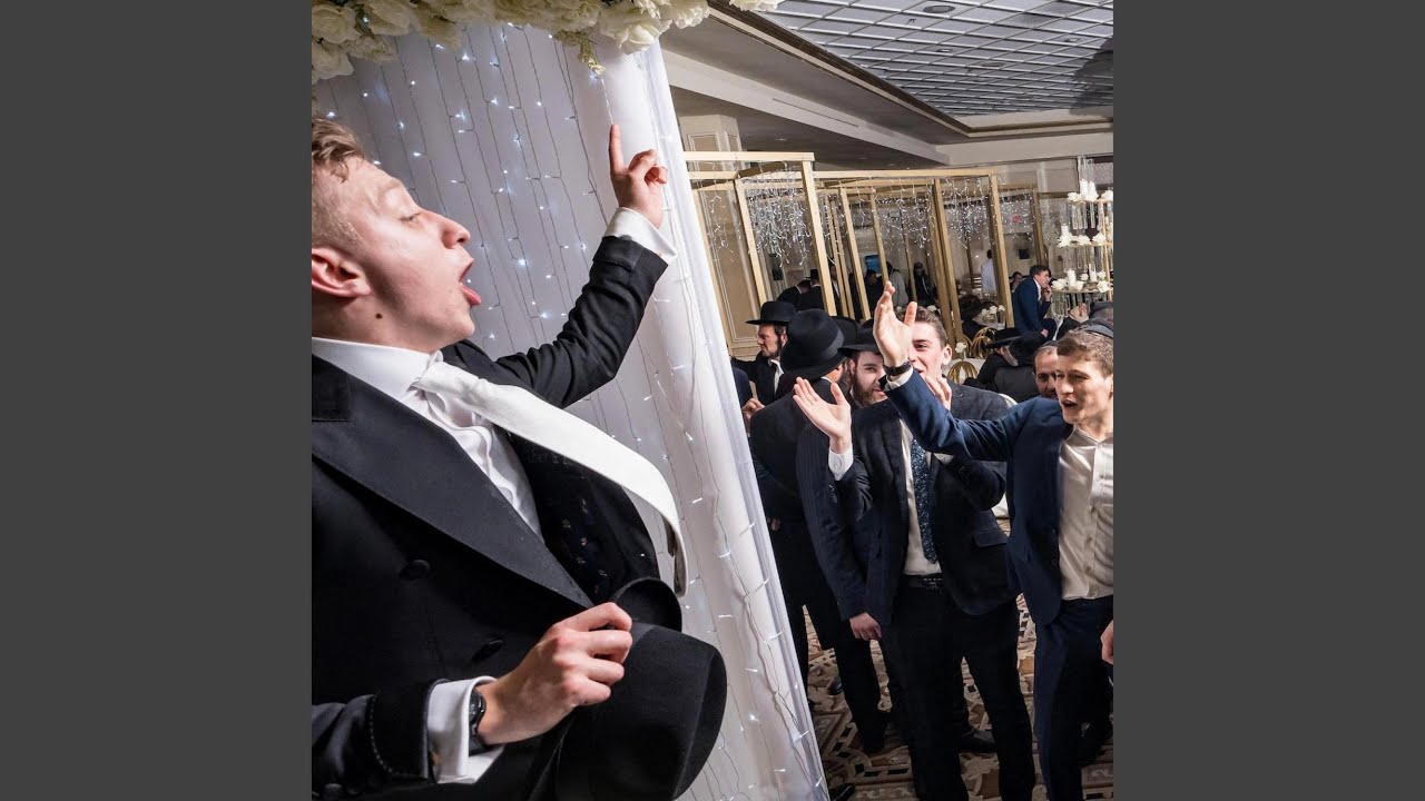 First Dance adlı videoyu YouTube'da izle First Dance adlı videoyu YouTube'da izle