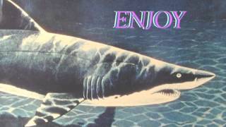 Video thumbnail of "Enjoy- Gold"