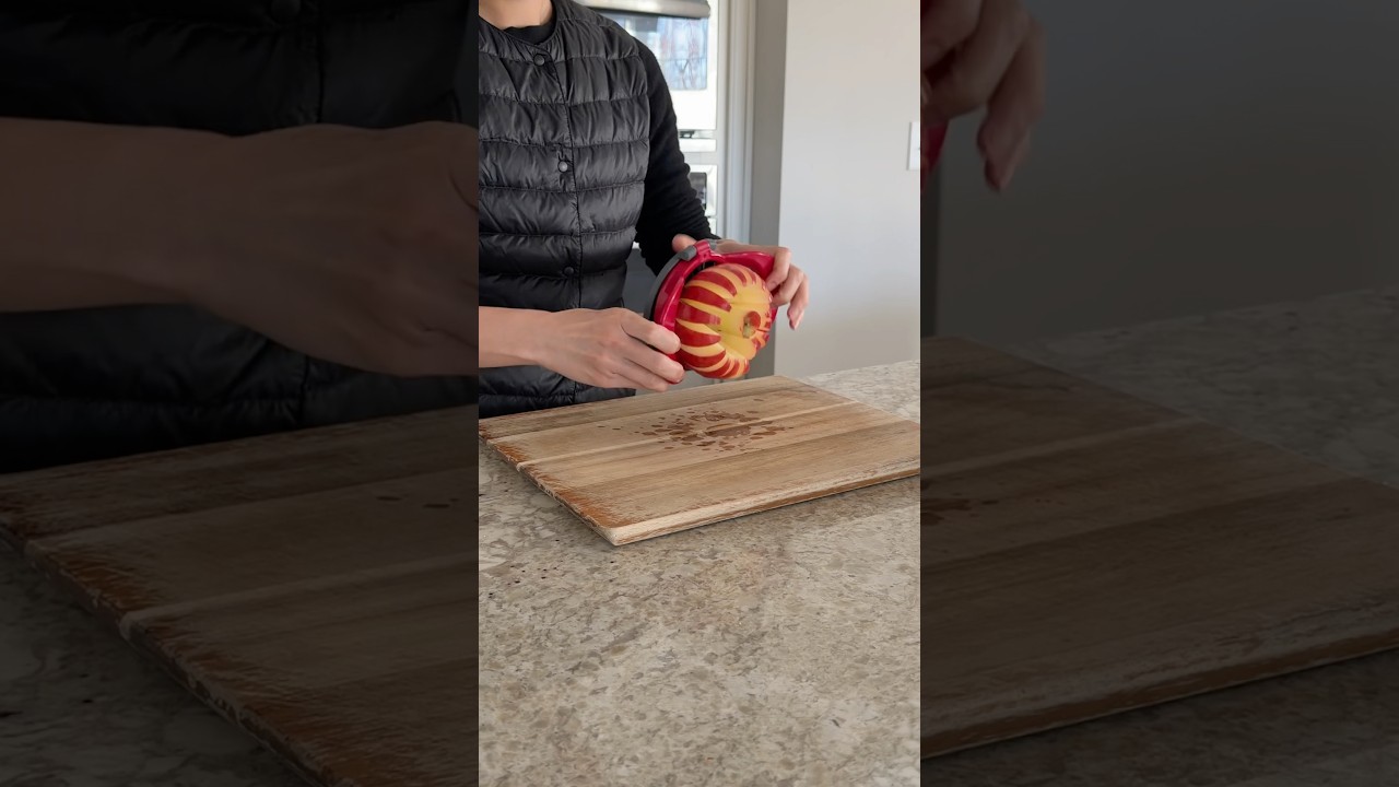 一瞬でりんごをカットできるりんごカッターをAmazonで購入　#アメリカ生活 #海外在住ママ #amazonfinds