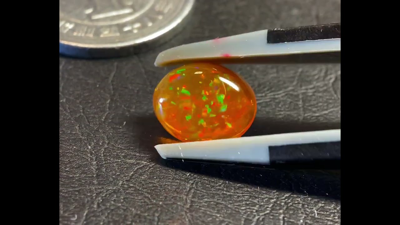 高品質】天然ファイヤーオパール 1.40 ct メキシコオパール 《遊色効果