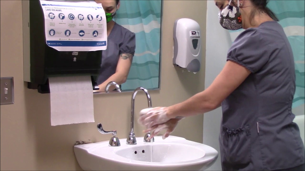 Démo lavage de main au lavabo