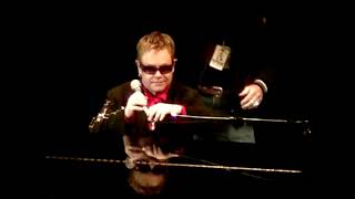 Elton John - Levon - Live In Uniondale - November 2nd 2006 - (Elton has tantrum and slaps mic)