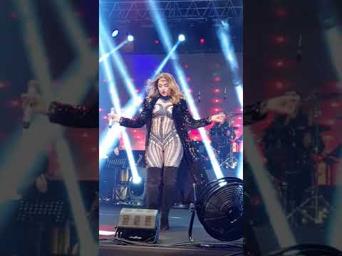 Hadise - Rakkas (Sezen Aksu Cover) Canlı 21.04.2018 Konseri