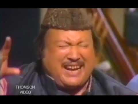 Halke Mein Rasoolon Ke Wo Mahe Madni Hai  Ustad Nusrat Fateh Ali Khan