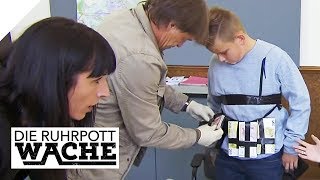 Verängstigter Junge: Lara Grünberg und der kleine Geldschmuggler | Die Ruhrpottwache | SAT.1 TV