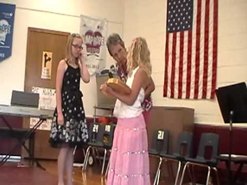 ILEANA WALDRON PLAYING "MARY HAD A LITTLE LAMB" AT ROGERSVILLE ELEMENTARY SCHOOL PART 1