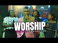 LIVE 39 WORSHIP MOMENT LIVE 39 WORSHIP MOMENT