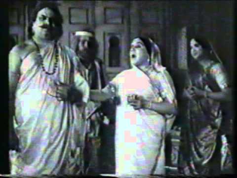 Bal Gandharva sings a song from a Marathi Play Sadhwi Meerabai
