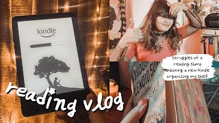 reading vlog, unboxing Kindle Basic 11th Gen (2022), organizing some books