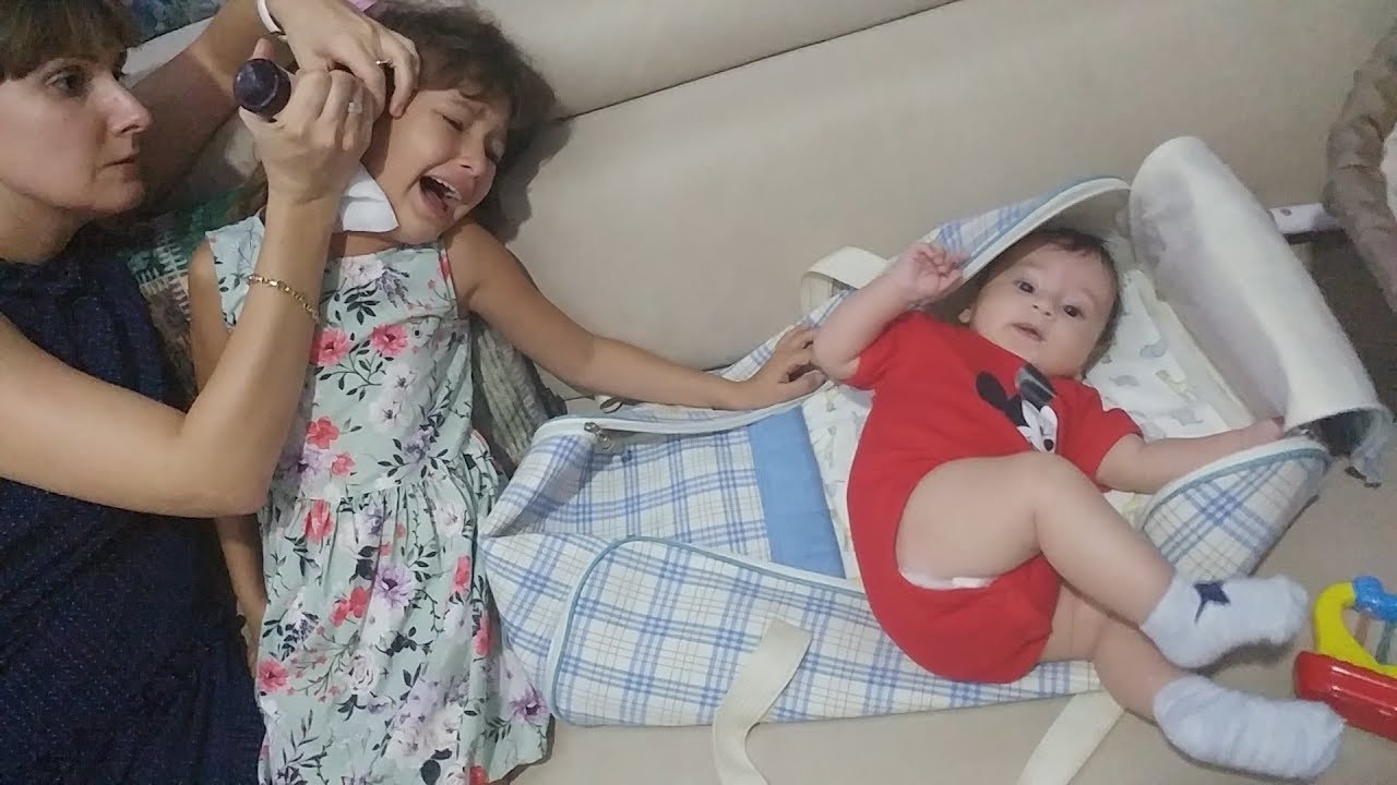 ELİFİN KÜPELERİNİ YENİDEN TAKTIK. ÇOK AĞLADIK SONUNDA MUTLU OLDUK.EĞLENCELİ  VİDEO