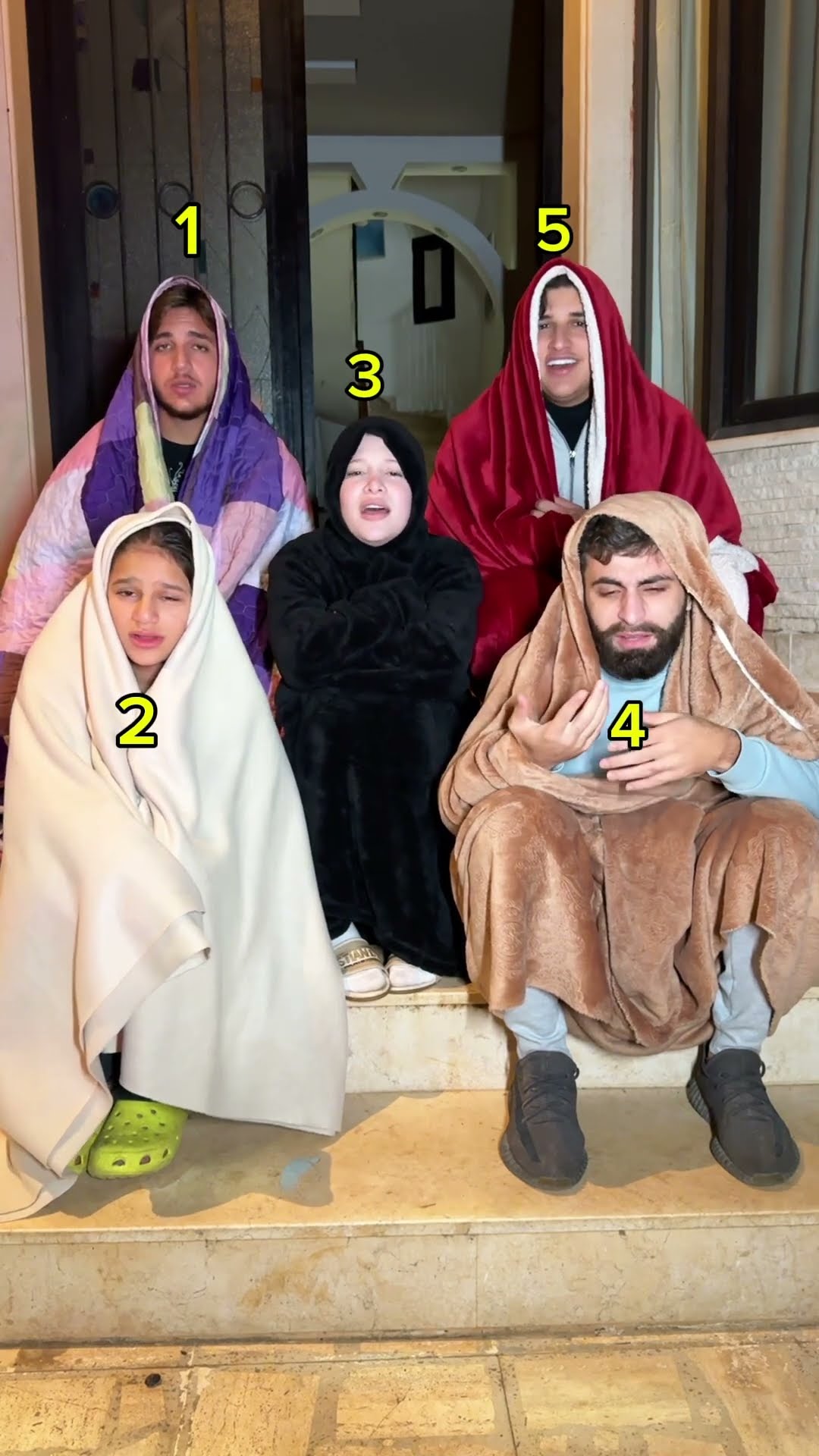احزر مين عم يغني:?