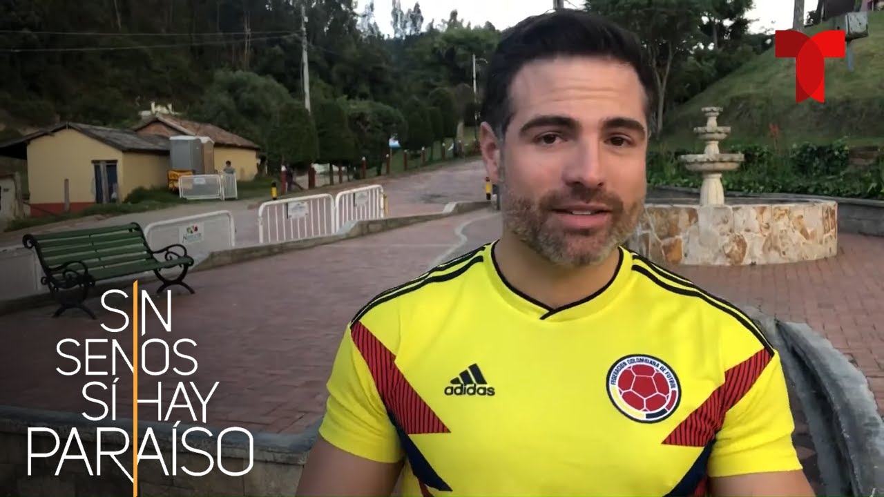 El elenco prueba su dominio del balón para el Mundial | Temporada 3 | Sin Senos Sí Hay Paraíso