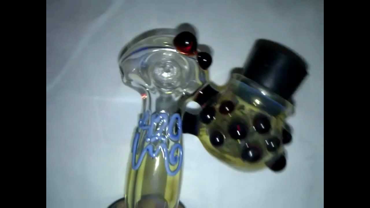 Glass pipe with stash jar