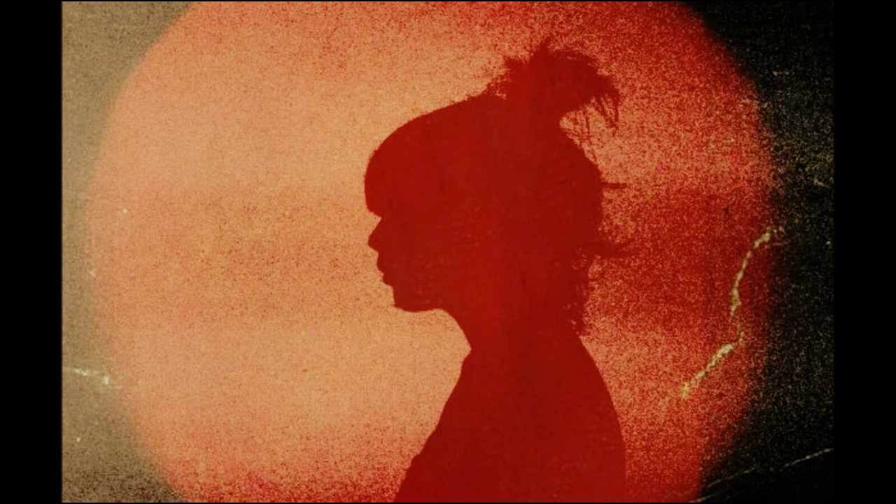 Katie Kim ~ Red Flags auf YouTube ansehen Katie Kim ~ Red Flags auf YouTube ansehen
