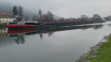 135-Meter-Frachter Euforie in Pflochsbach zu Tal 
