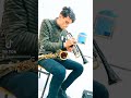 العزف على آلات النفخية