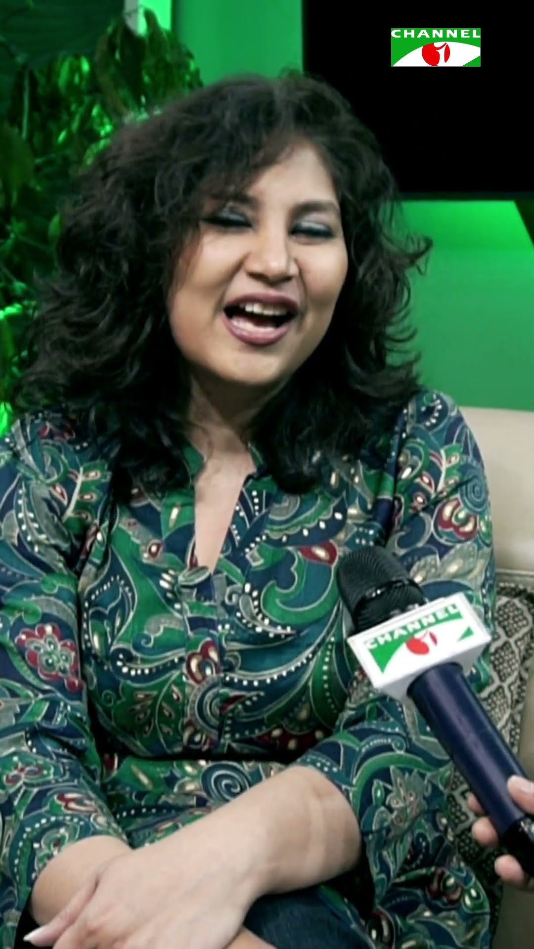 খালি গলায় মেহরীনের নতুন গান 'খুনসুটি '| Channel i Tv