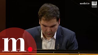 - Alim Beisembayev Performs Ligetis Études For Piano - No.13 Lescalier Du Diable