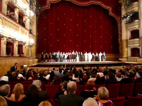 Applausi prima Pagliacci, Teatro San Carlo, Napoli...