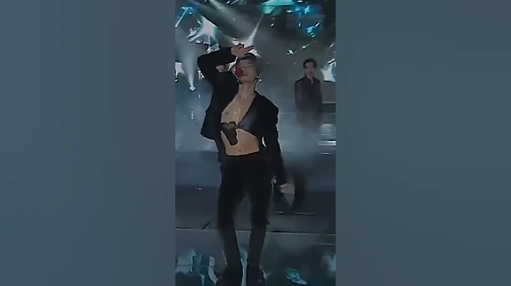 damnnn!🔥👁️👄👁️🤰 #kai #exo #loveshot