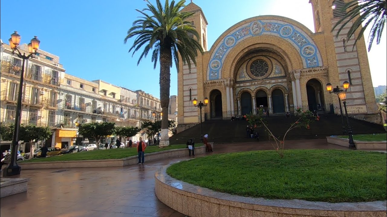 Cathédrale_Oran  Consulat d'Algérie à Créteil