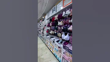 بيع جميع انواع الملابس والملابس الداخلية بالجملة والتجزئة للرجال النساء والأطفال 