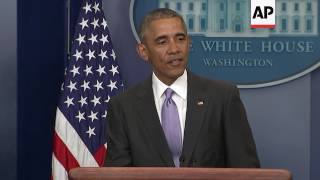 Obama Praises Earnest During His Last Briefing