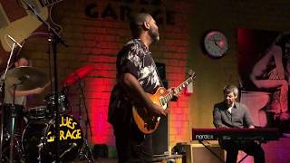 Video thumbnail of "Kirk Fletcher plays epic solo "The Answer" @ Blues Garage Isernhagen"