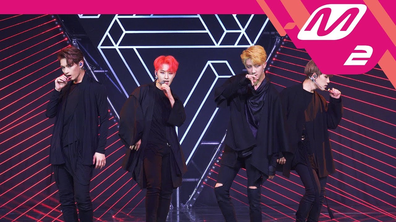 [MPD직캠] 세븐틴 직캠 4K '13월의 춤(LILILI YABBAY)' (SEVENTEEN FanCam) | @MNET PRESENT SPECIAL_2017.11.7